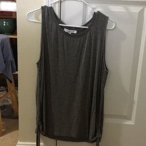 Lightweight Rose+Olive gray tank top.